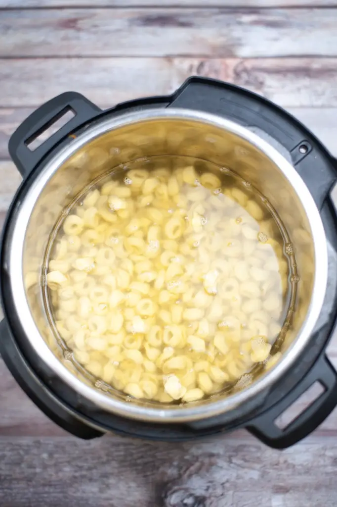 Tortellini pasta in instant pot. 