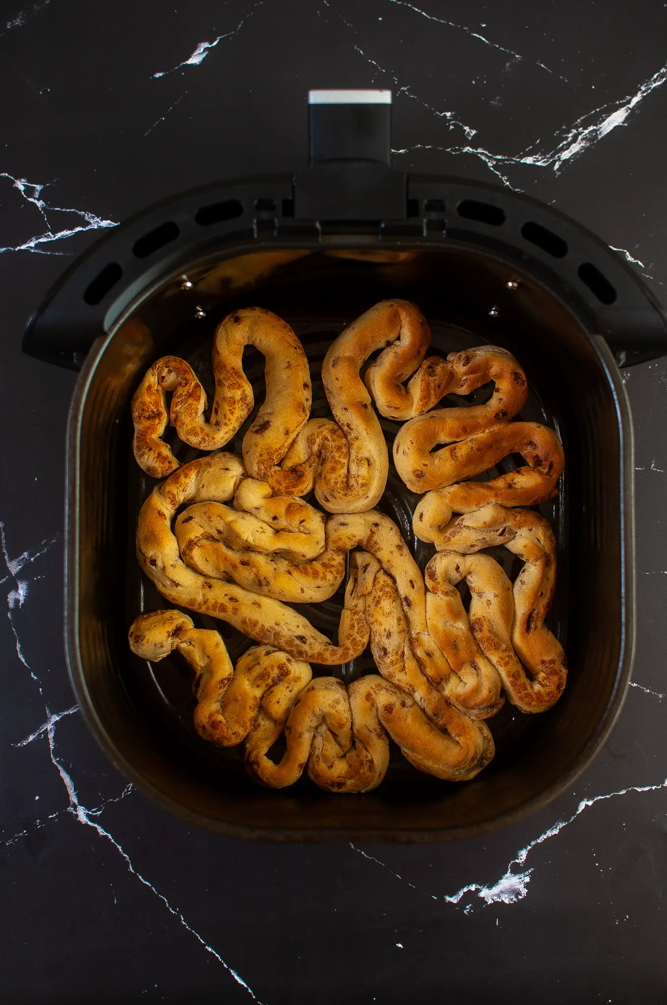 Cinnamon rolls cooked in air fryer